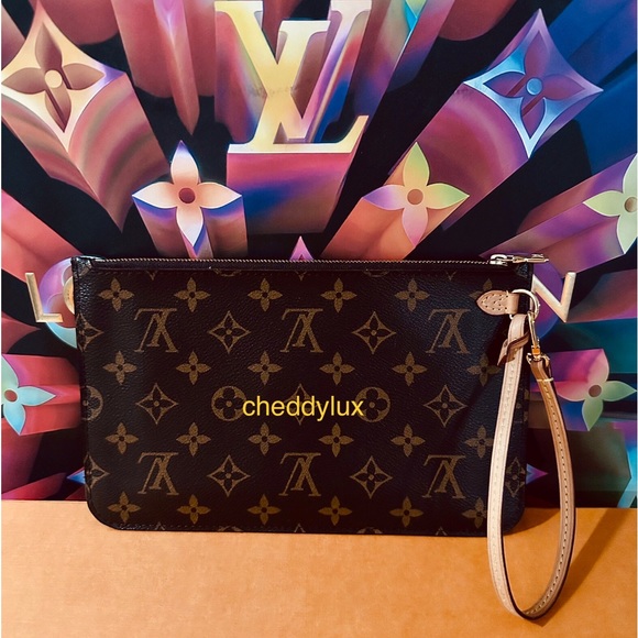 🥰🥰🥰Authentic Louis Vuitton Neverfull Pochette Wristlet - Picture 2 of 9
